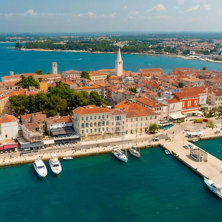 Holiday home Robinson House In Vrvari With Balcony, Air Conditioning, Wifi, Dishwasher 5195-2 Porec