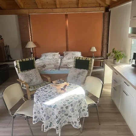 Robinson House In Vrvari With Balcony, Air Conditioning, Wifi, Dishwasher 5195-2 בית נופש
