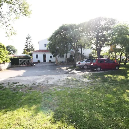 בית נופש Robinson House In Vrvari With Balcony, Air Conditioning, Wifi, Dishwasher 5195-2 *