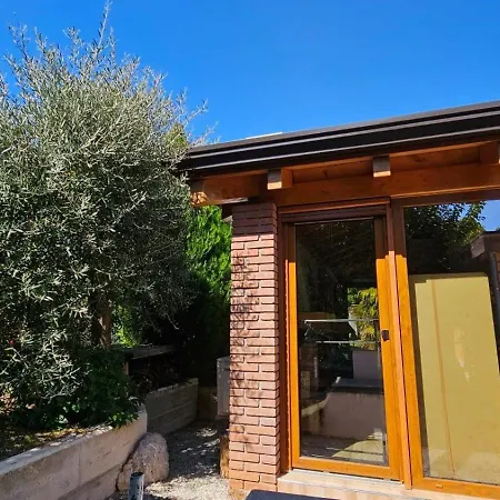 Robinson House In Vrvari With Balcony, Air Conditioning, Wifi, Dishwasher 5195-2 בית נופש