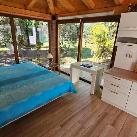 Robinson House In Vrvari With Balcony, Air Conditioning, Wifi, Dishwasher 5195-2 בית נופש